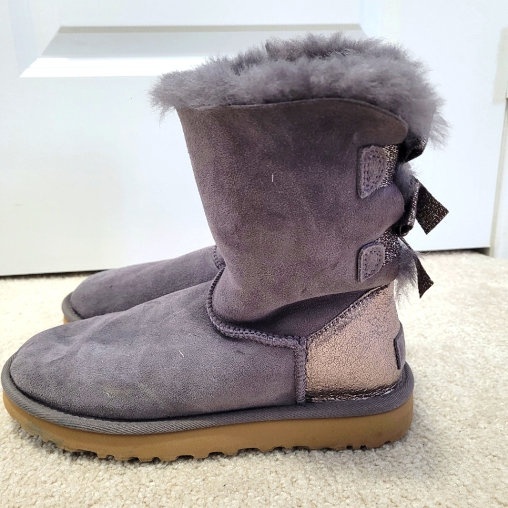 UGG Bailey Bow II, size US, grey